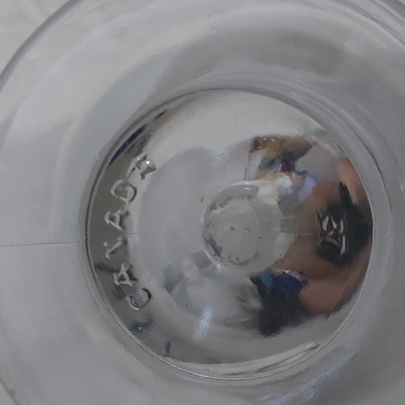 4 Vintage Winter themes mugs and carafe.  Perfect Condition.   Made in Canada - Picture 7 of 7